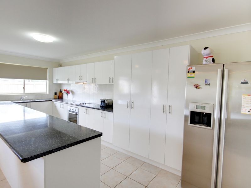 9 Debbie Way, Nerang QLD 4211