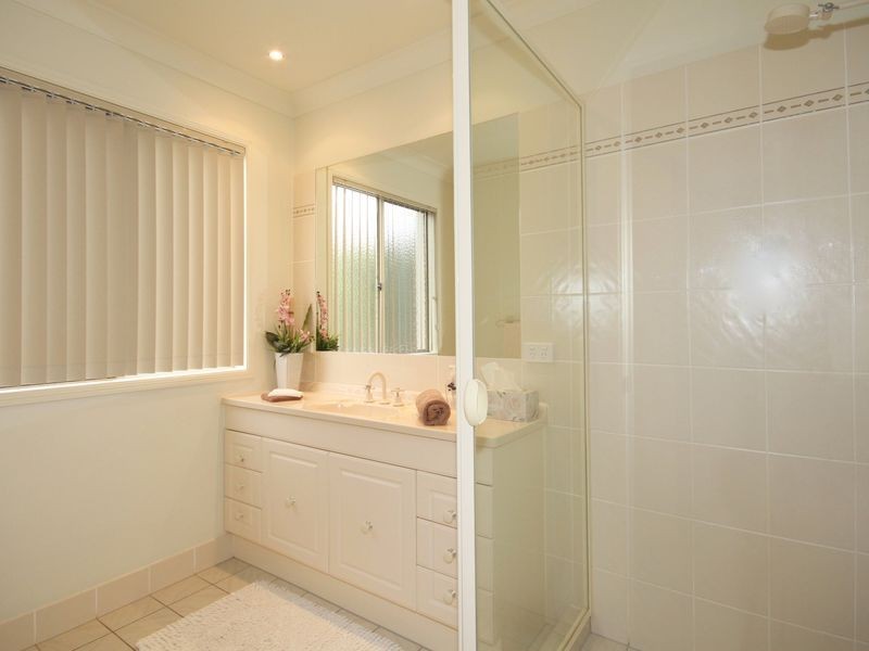 10 Pasture Place, Mount Nathan QLD 4211