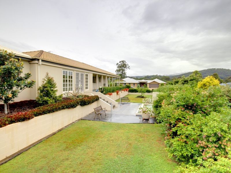 10 Pasture Place, Mount Nathan QLD 4211