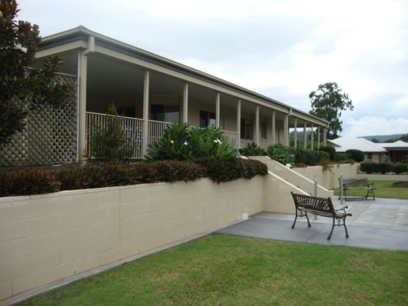 10 Pasture Place, Mount Nathan QLD 4211
