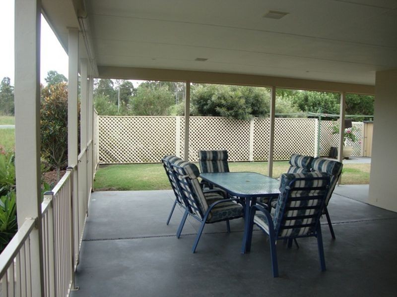 10 Pasture Place, Mount Nathan QLD 4211