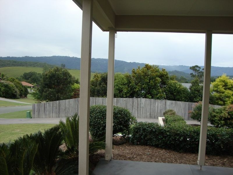 10 Pasture Place, Mount Nathan QLD 4211