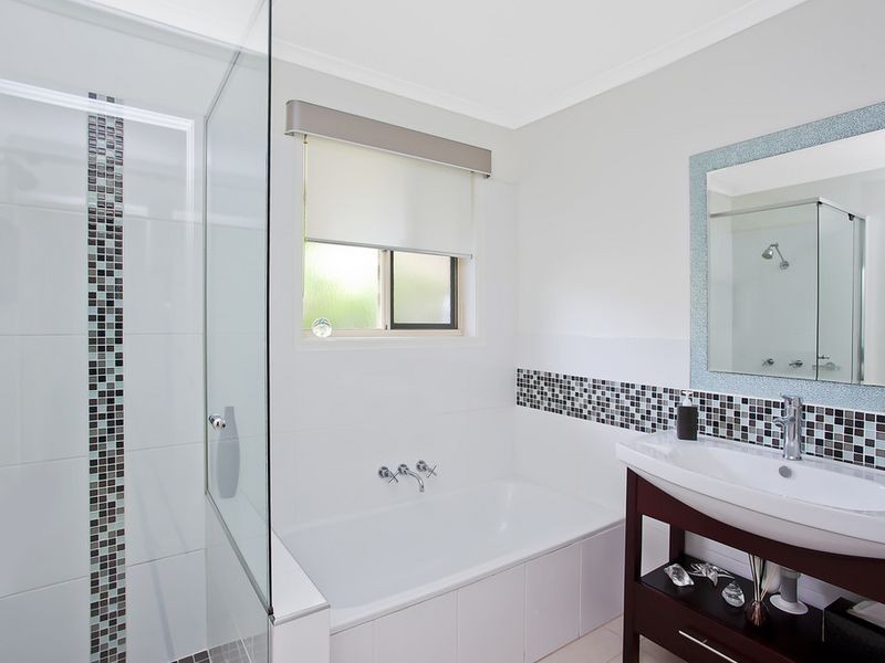 9 Baltimore Court, Carrara QLD 4211