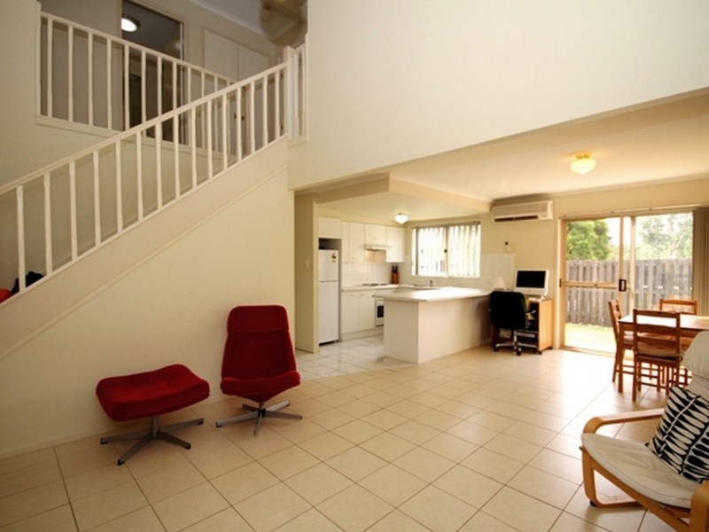 17/1A Alison Road, Carrara QLD 4211