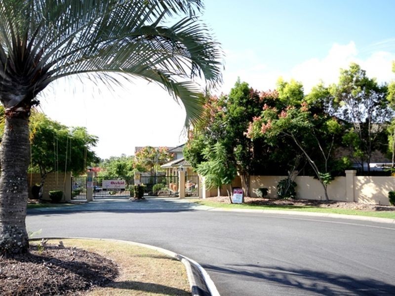 17/1A Alison Road, Carrara QLD 4211