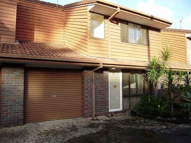 2/6 Parkridge Drive, Molendinar QLD 4214