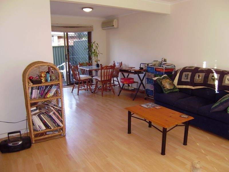 2/6 Parkridge Drive, Molendinar QLD 4214