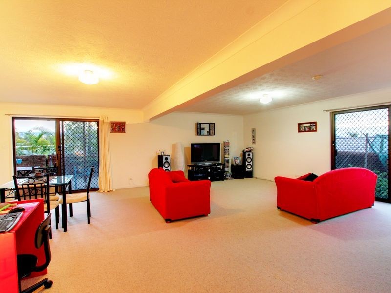1 Mcleod Street, Highland Park QLD 4211