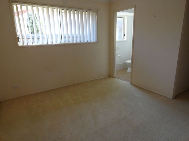 15 Shenton Way, Nerang QLD 4211