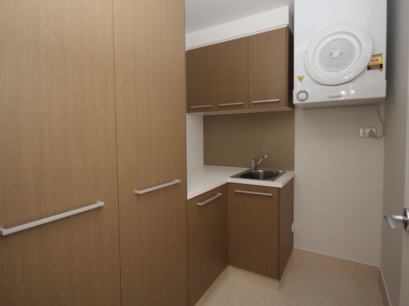 3024 The Boulevard Emerald Lakes, Carrara QLD 4211