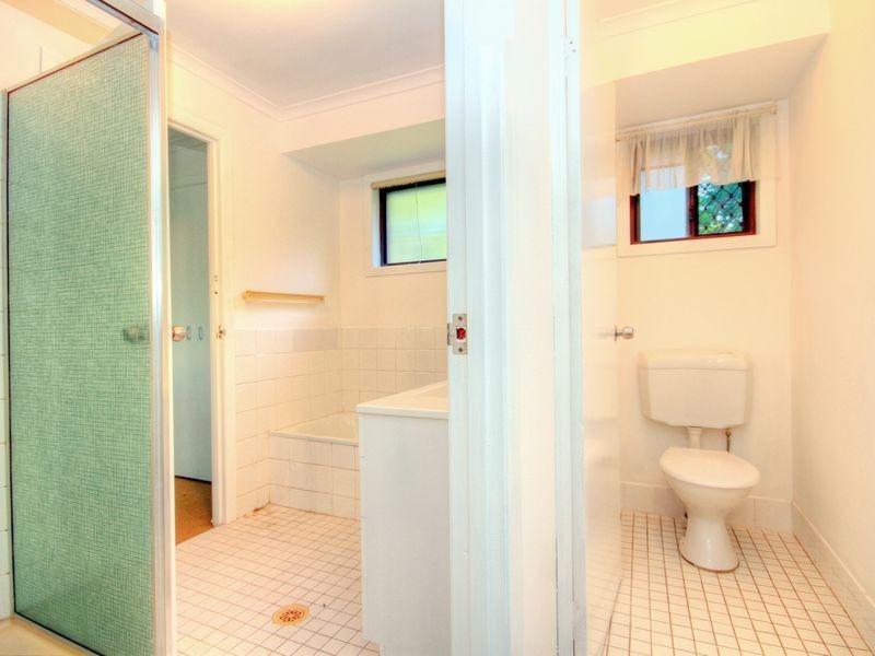 62 Alexander Drive, Highland Park QLD 4211