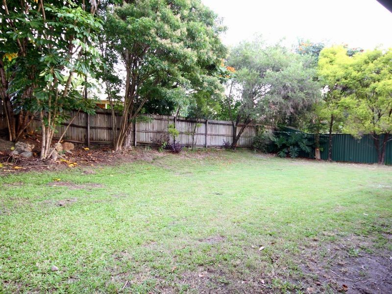 62 Alexander Drive, Highland Park QLD 4211