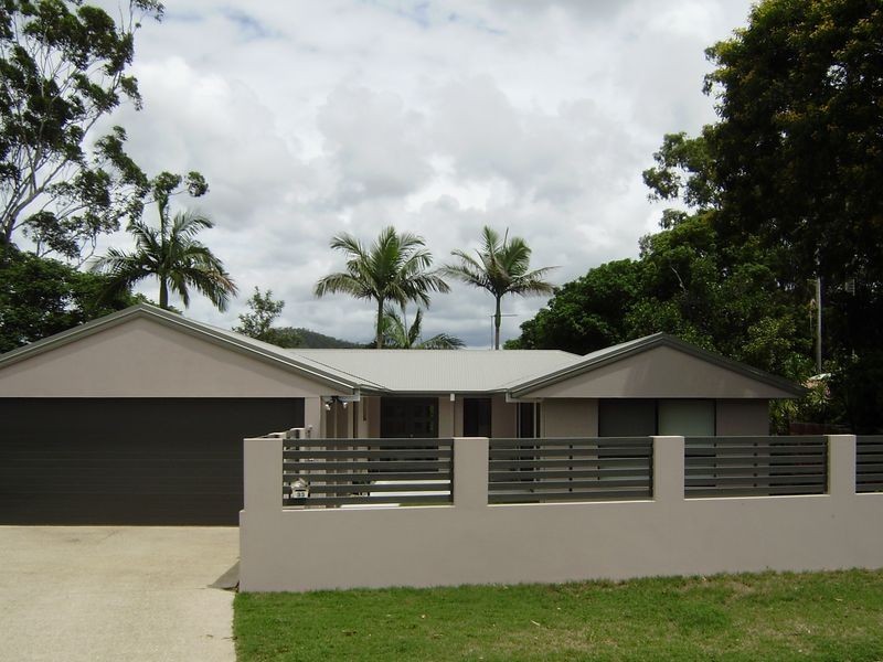 33 Bartlett Avenue, Nerang QLD 4211