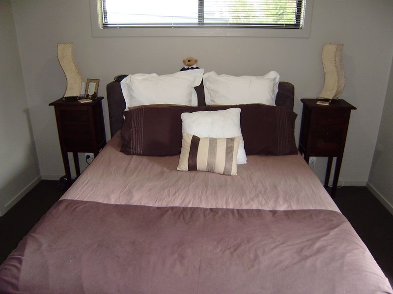 33 Bartlett Avenue, Nerang QLD 4211