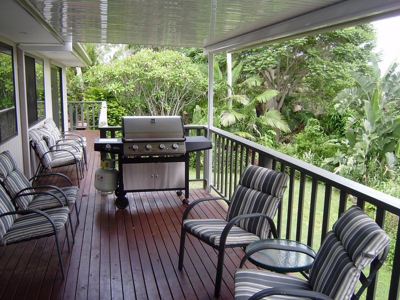 33 Bartlett Avenue, Nerang QLD 4211