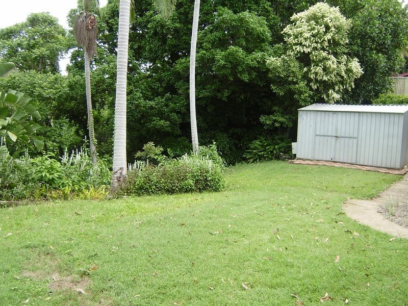 33 Bartlett Avenue, Nerang QLD 4211