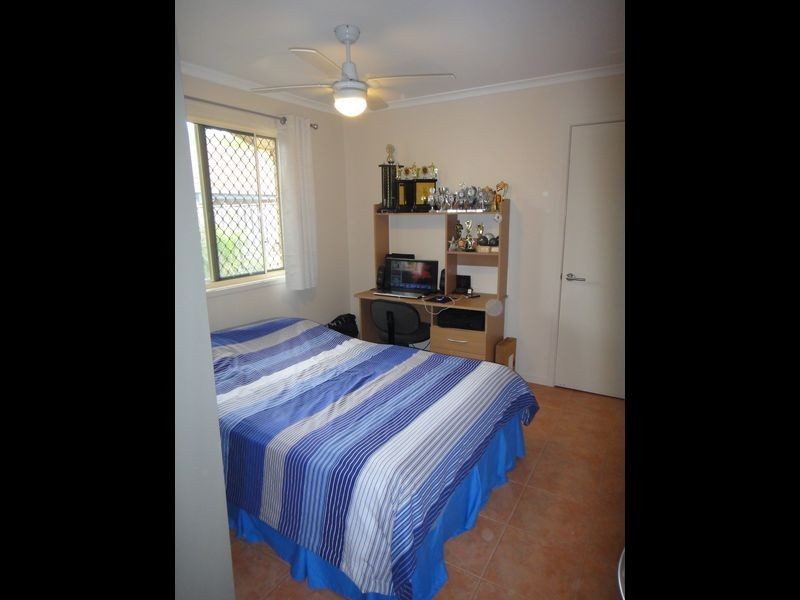 2 Bonin Close, Pacific Pines QLD 4211