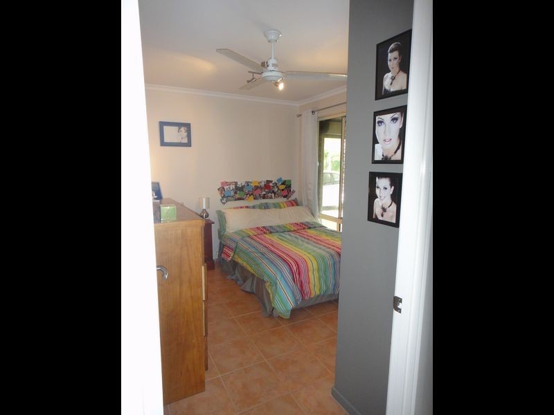 2 Bonin Close, Pacific Pines QLD 4211