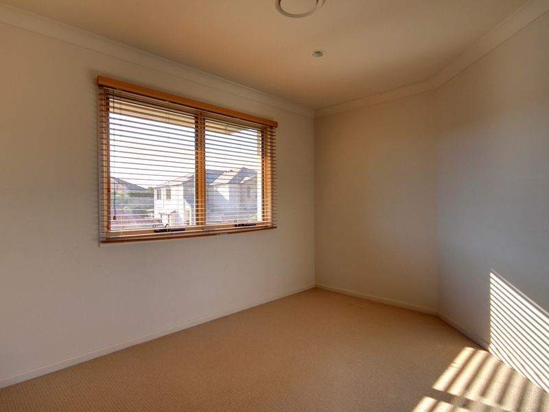 45 Riverwood Drive, Ashmore QLD 4214