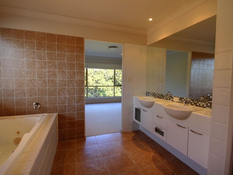 45 Riverwood Drive, Ashmore QLD 4214