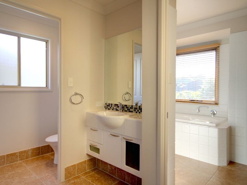 45 Riverwood Drive, Ashmore QLD 4214