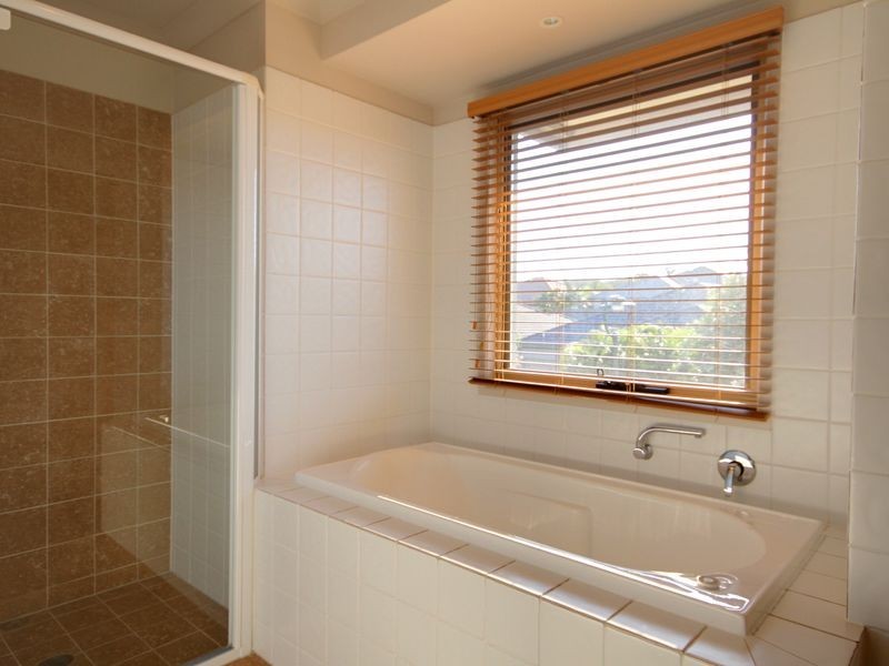 45 Riverwood Drive, Ashmore QLD 4214