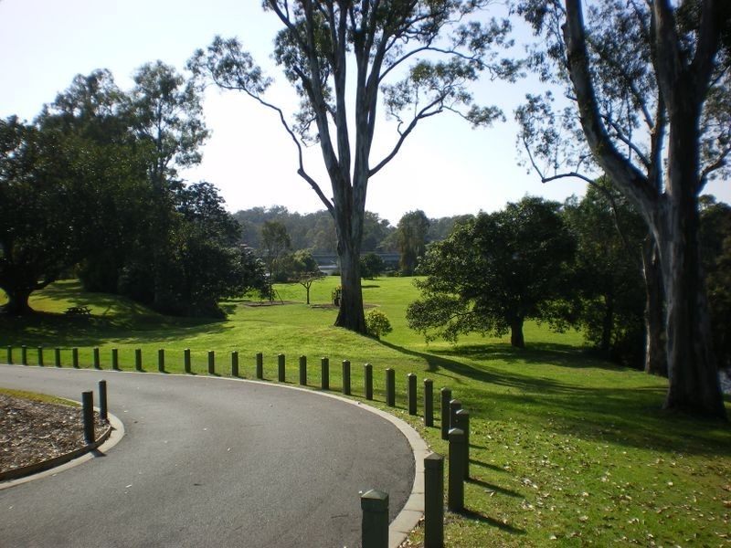 45 Riverwood Drive, Ashmore QLD 4214