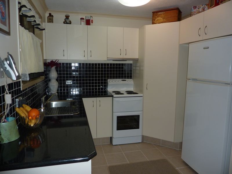 17 Guthrie Parade, Carrara QLD 4211