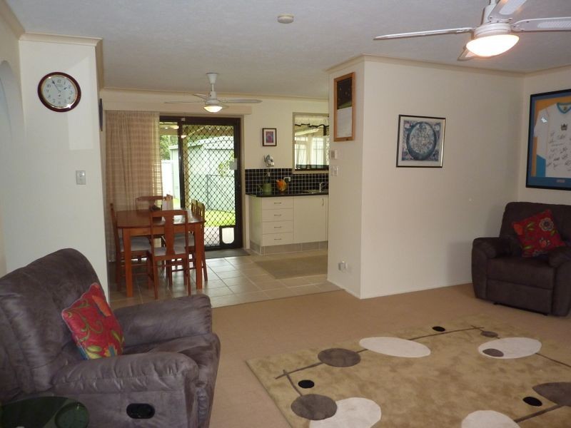 17 Guthrie Parade, Carrara QLD 4211