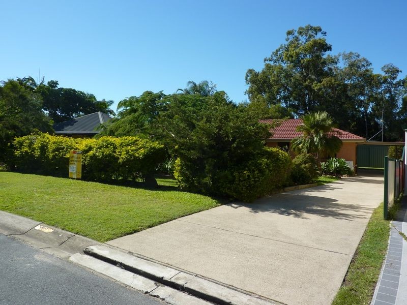 17 Guthrie Parade, Carrara QLD 4211