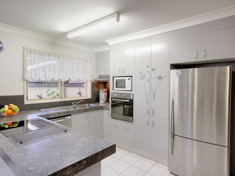 2 Patura Drive, Ashmore QLD 4214