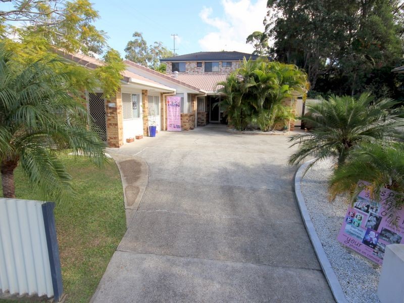 2 Patura Drive, Ashmore QLD 4214