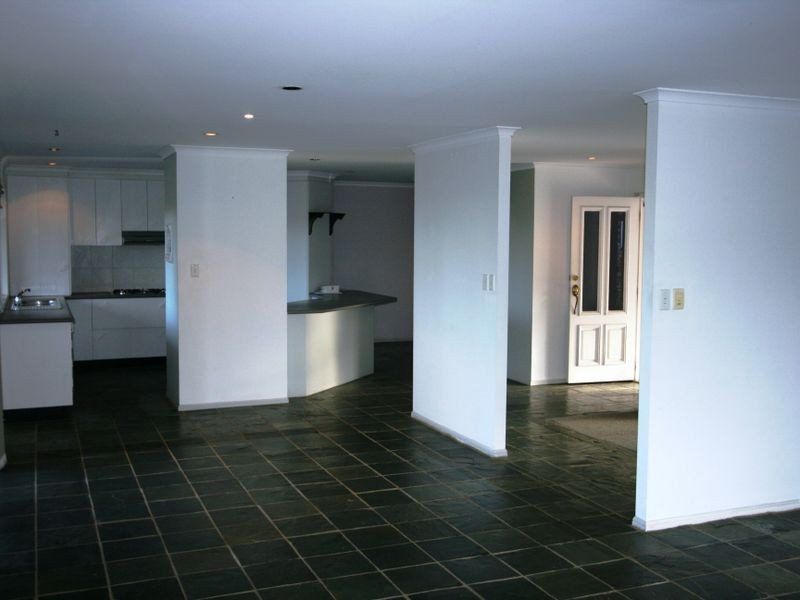 40 Hastings Crescent, Carrara QLD 4211