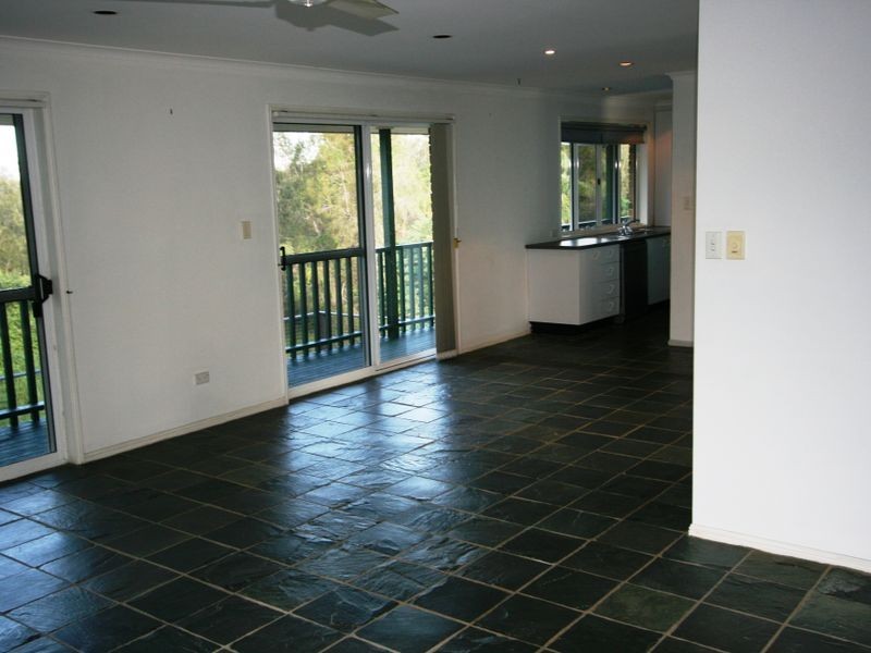 40 Hastings Crescent, Carrara QLD 4211