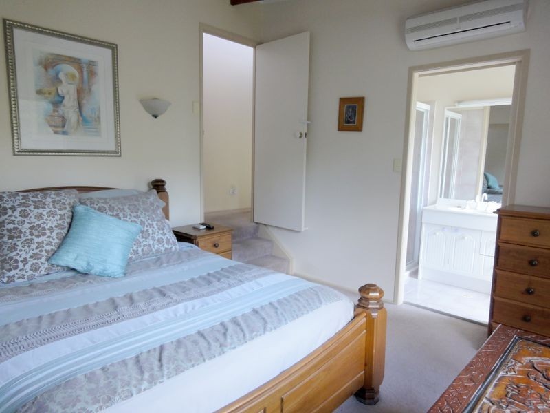 9 Trafalgar Street, Highland Park QLD 4211