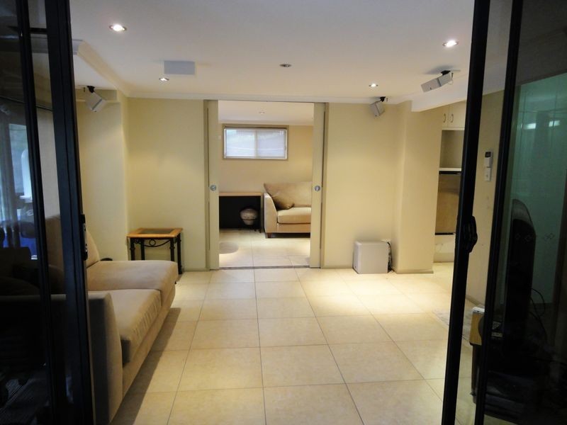 9 Trafalgar Street, Highland Park QLD 4211