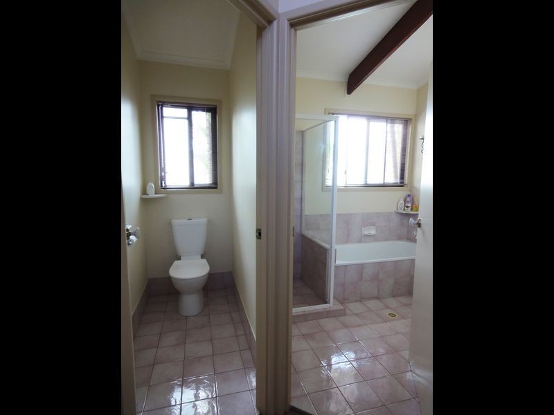 9 Trafalgar Street, Highland Park QLD 4211