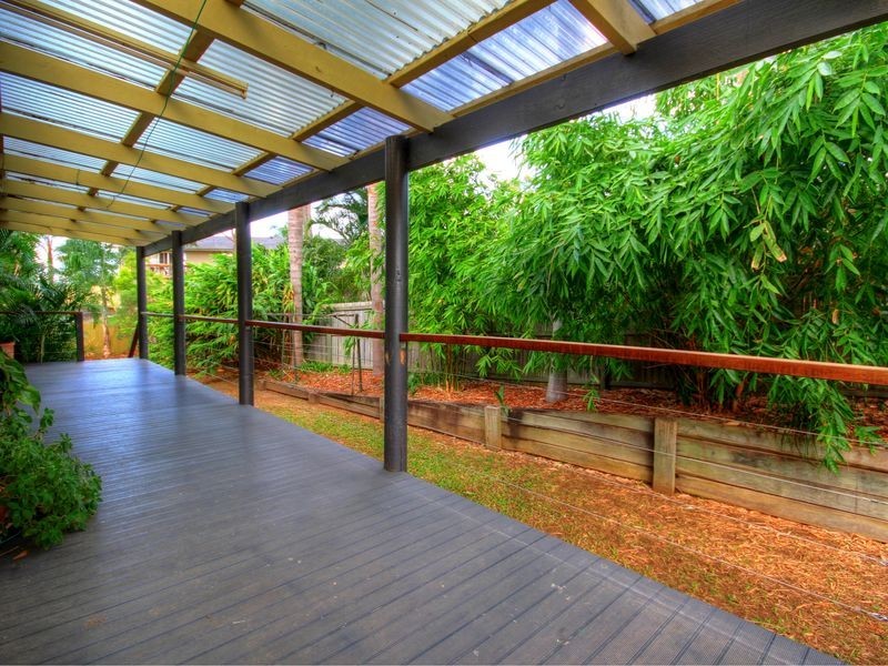 1 Minugh Court, Carrara QLD 4211