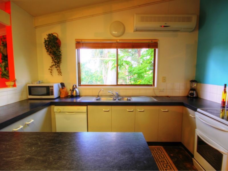 1 Minugh Court, Carrara QLD 4211