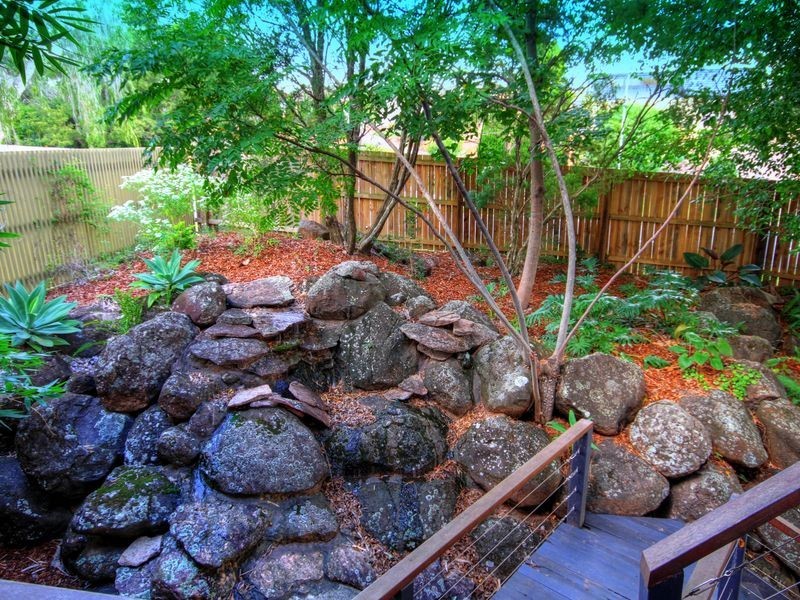 1 Minugh Court, Carrara QLD 4211