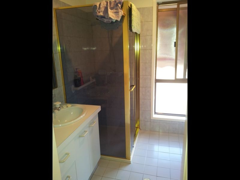 1 Jindabyne Court, Highland Park QLD 4211