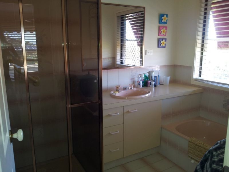 1 Jindabyne Court, Highland Park QLD 4211