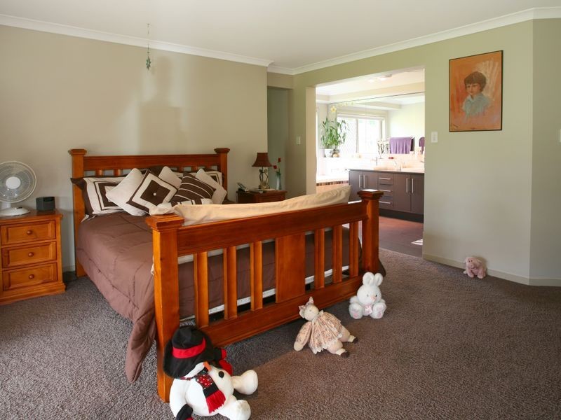 10 Creek Flat Road, Mount Nathan QLD 4211