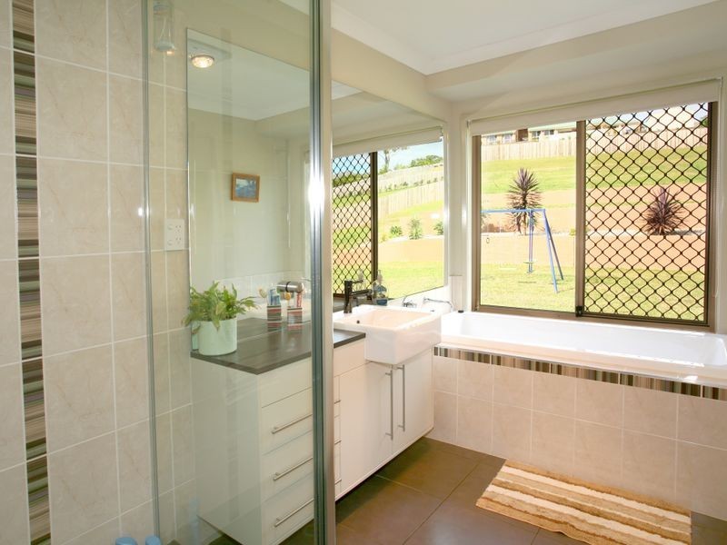 10 Creek Flat Road, Mount Nathan QLD 4211