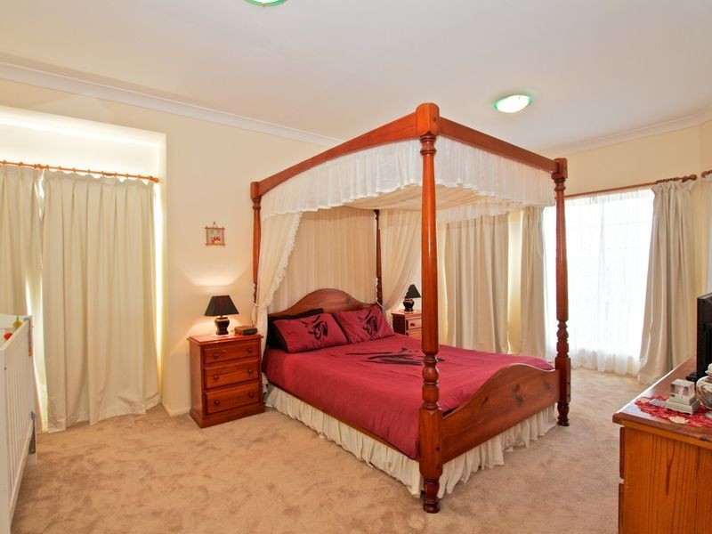 2 Ramada Place, Highland Park QLD 4211