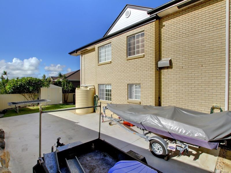 2 Ramada Place, Highland Park QLD 4211
