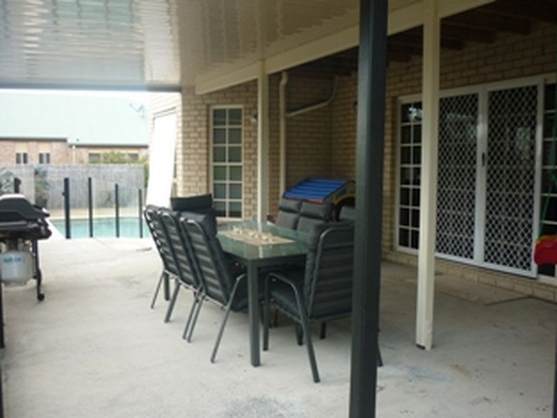 2 Ramada Place, Highland Park QLD 4211