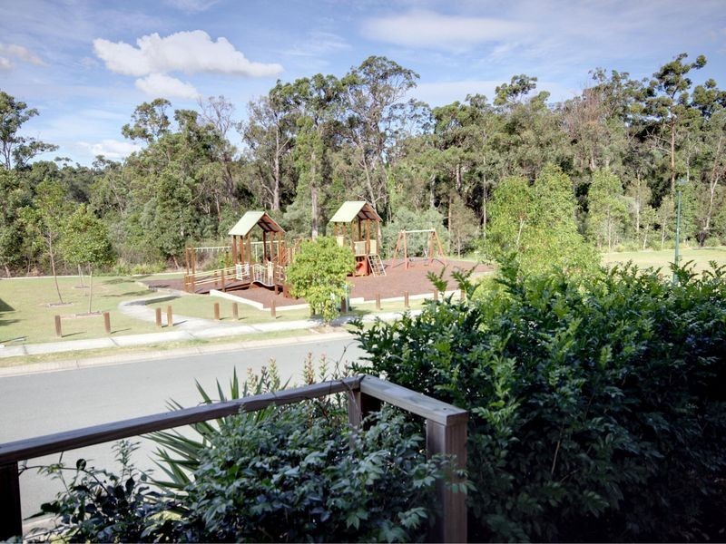 2/2 Abbey Rose Way, Nerang QLD 4211