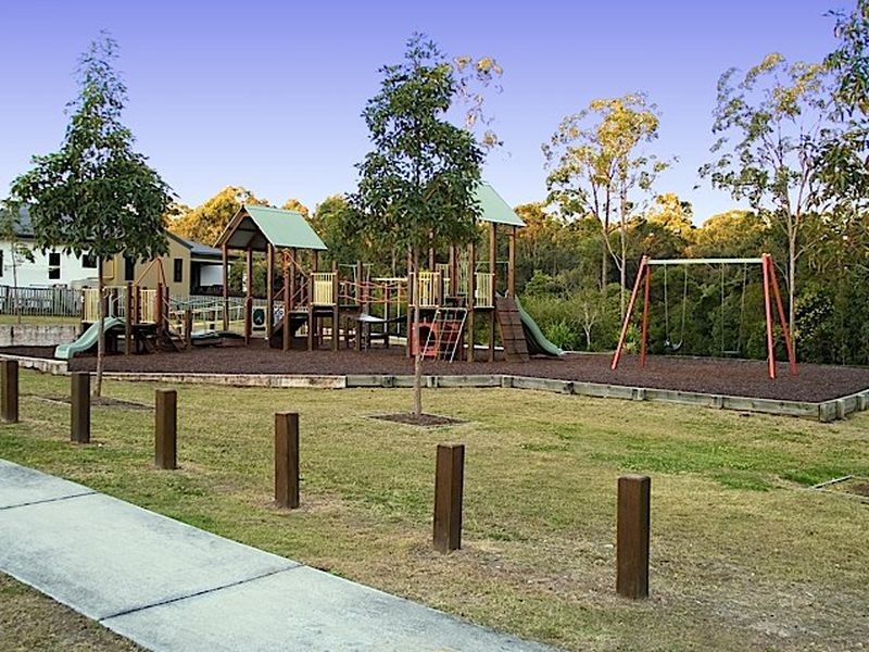 2/2 Abbey Rose Way, Nerang QLD 4211