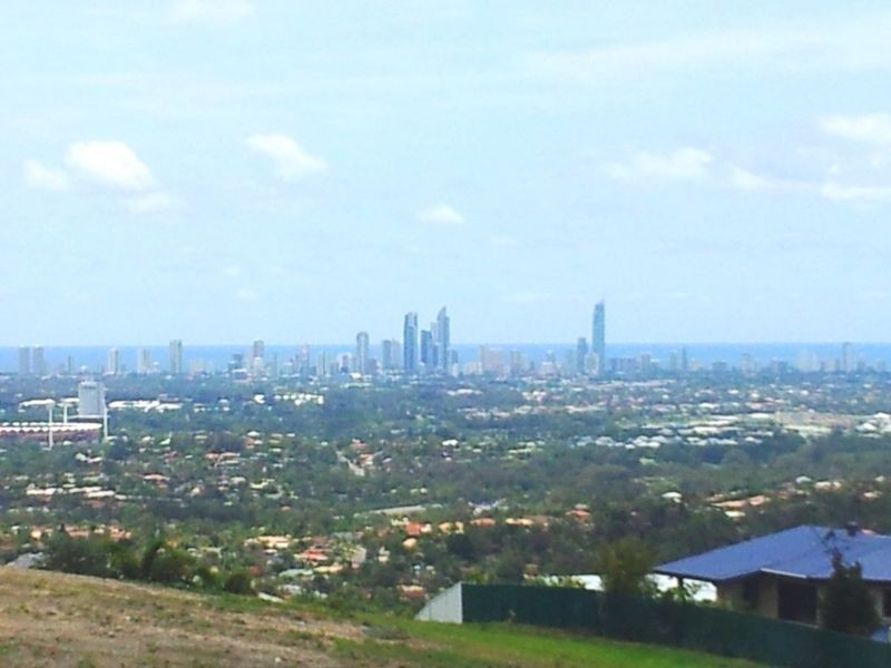 18 Chevron Rise, Highland Park QLD 4211